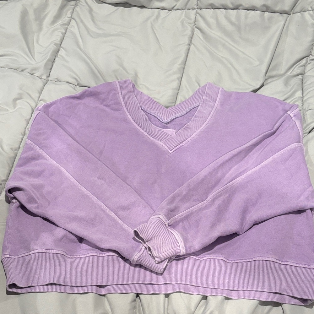 Aerie Lilac V-Neck Women's Crew Neck